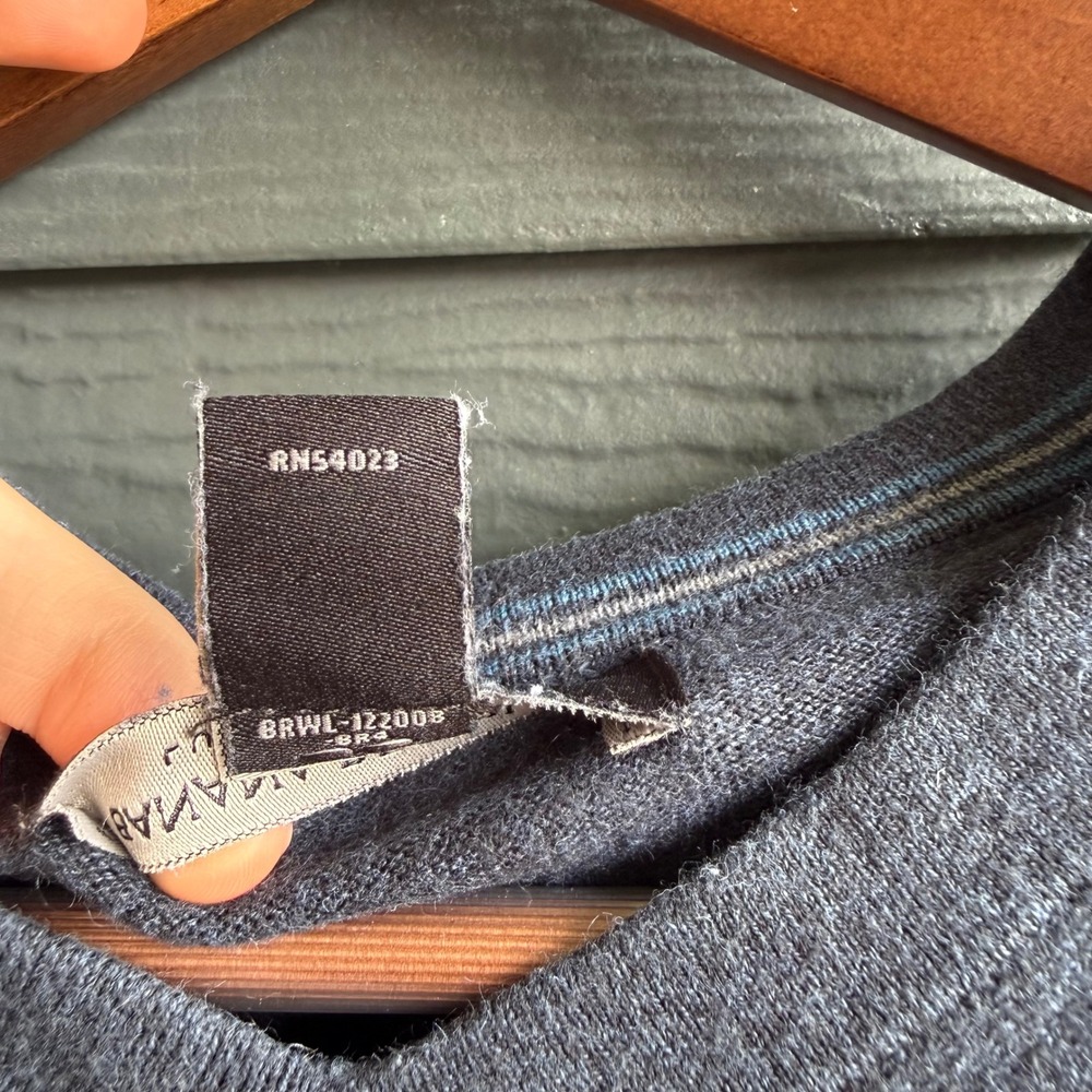 Banana Republic Luxury Blend Silk Cashmere V Neck Sweater Blue Gray Small - Picture 6 of 10